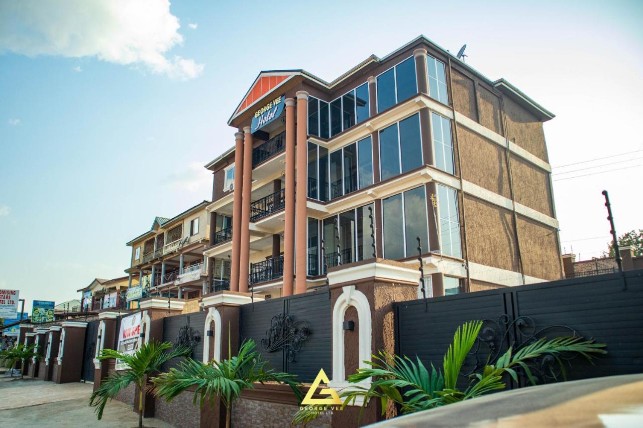 كوماسي George Vee Hotel Ltd المظهر الخارجي الصورة