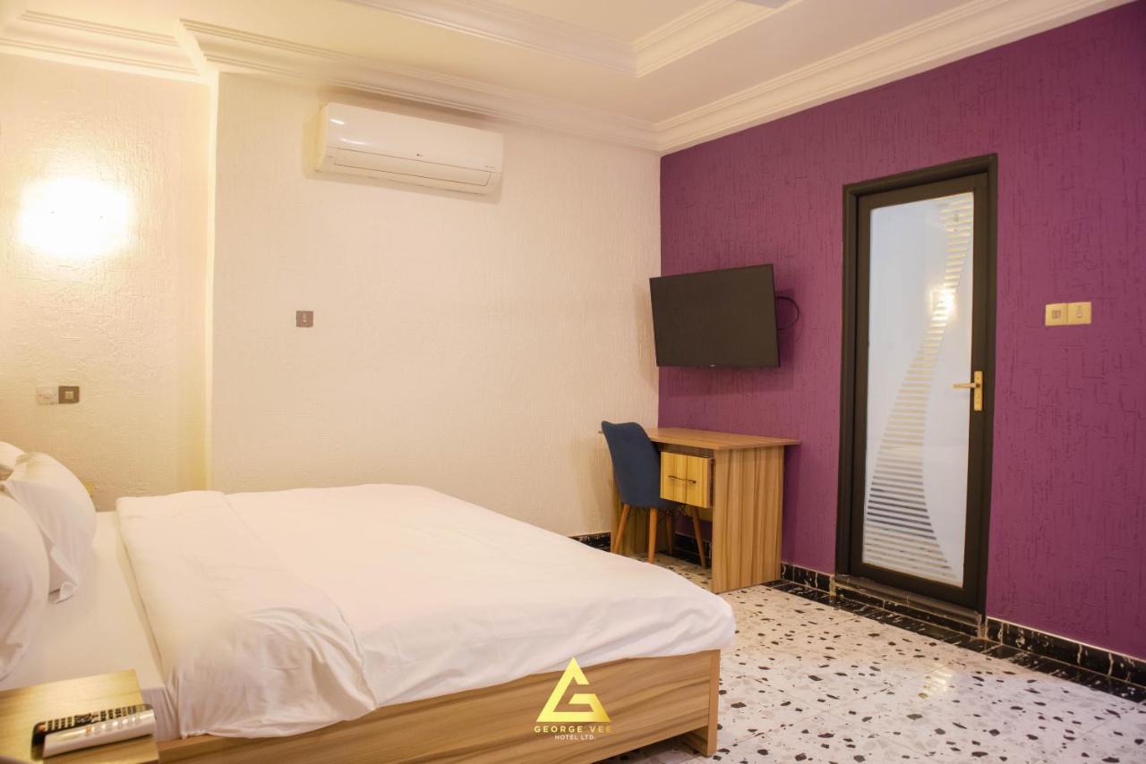 كوماسي George Vee Hotel Ltd المظهر الخارجي الصورة