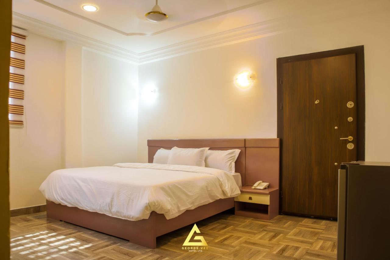 كوماسي George Vee Hotel Ltd المظهر الخارجي الصورة
