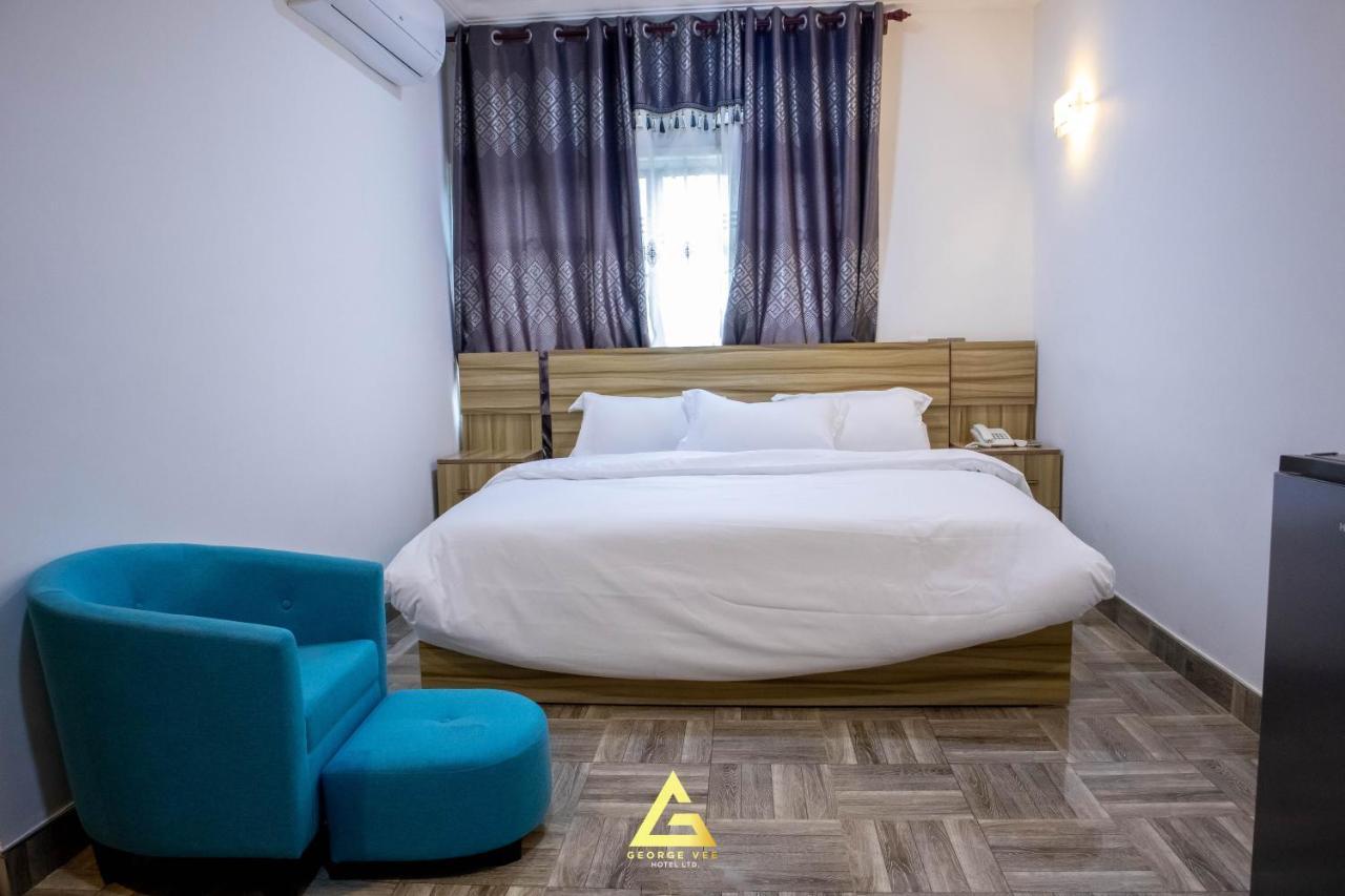 كوماسي George Vee Hotel Ltd المظهر الخارجي الصورة