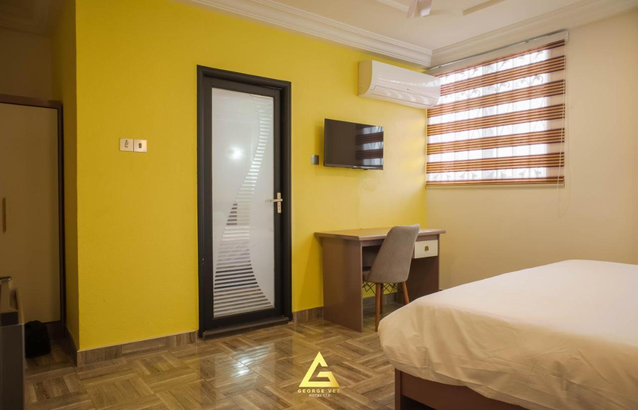 كوماسي George Vee Hotel Ltd المظهر الخارجي الصورة