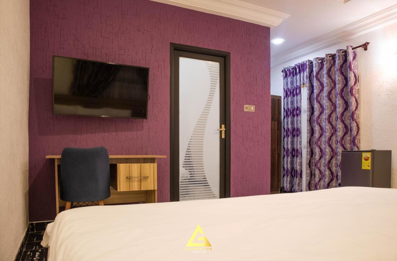 كوماسي George Vee Hotel Ltd المظهر الخارجي الصورة